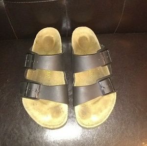 EUC Black Arizona Birkenstocks
